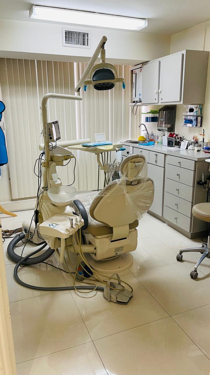 Alternate view of a dental operatory and instruments